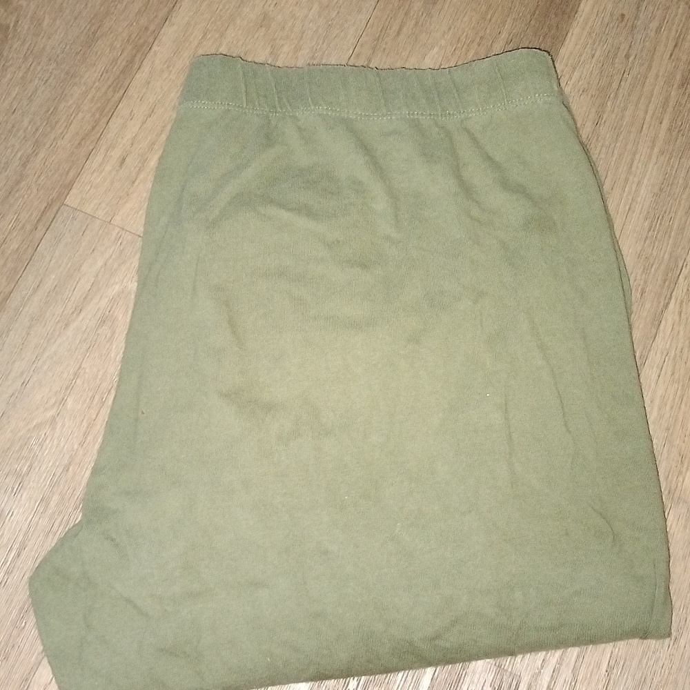 *PRICE DROP* No Boundaries XL (15-17) green leggings
